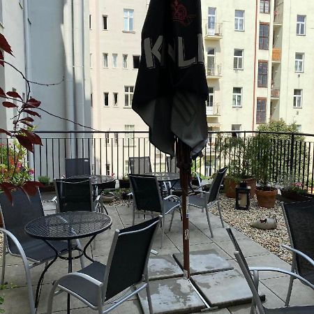 Apartments Cafe No.22 Praga Esterno foto